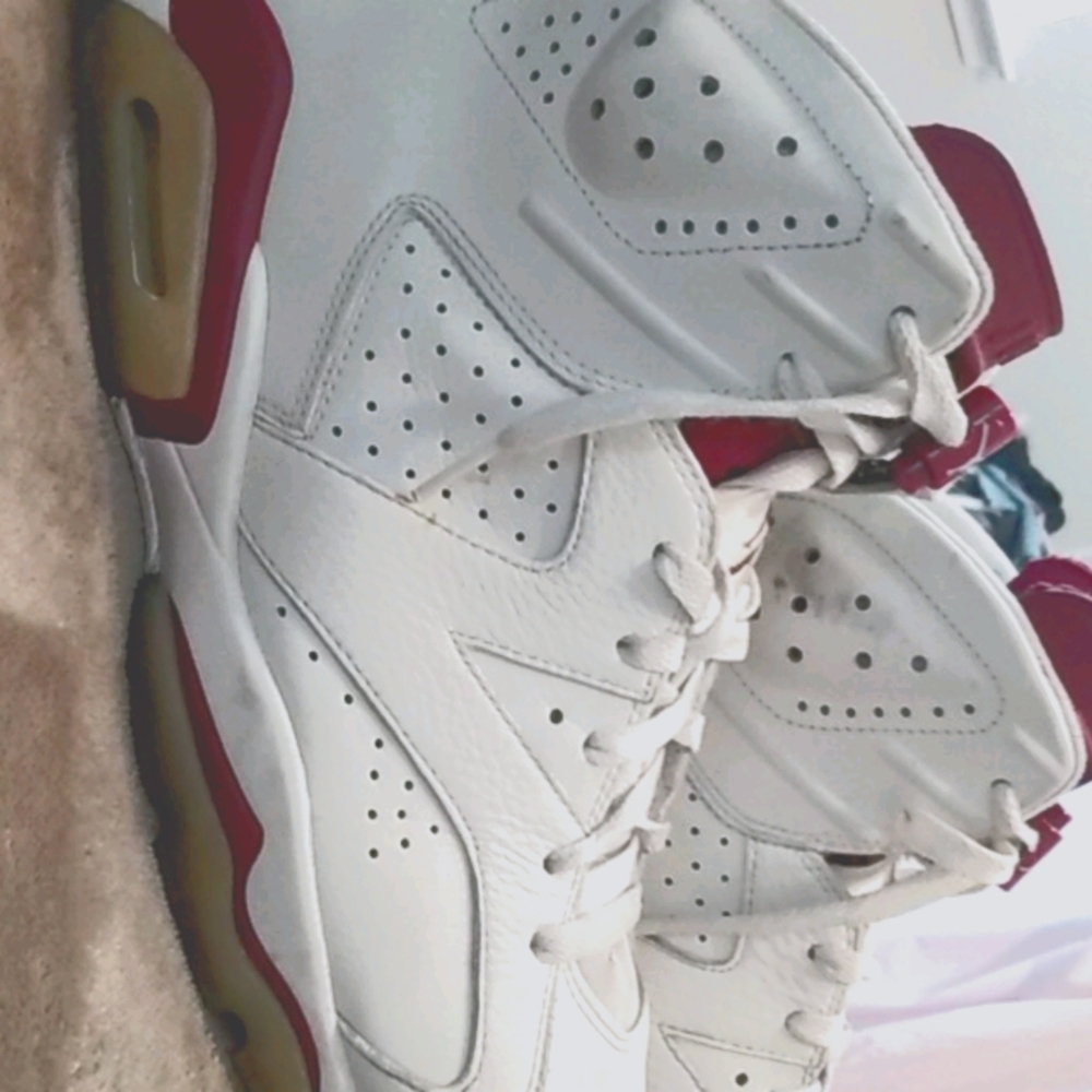 Maroon JOrdan6